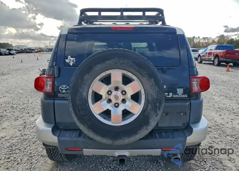 2007 Toyota Fj Cruiser z USA, uszkodzony, nr VIN JTEBU11FX70070438